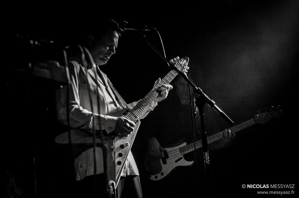 Flying V (Arthur Neilson)