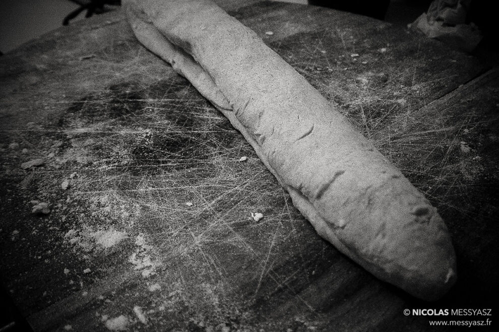 Faire son pain à défaut de le gagner