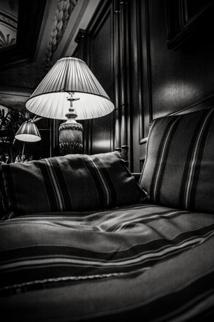 Dans les salons feutrés de la classe très supérieure