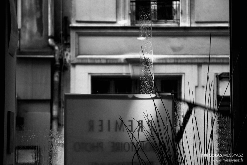 Et… je vous fais le pare-brise aussi?