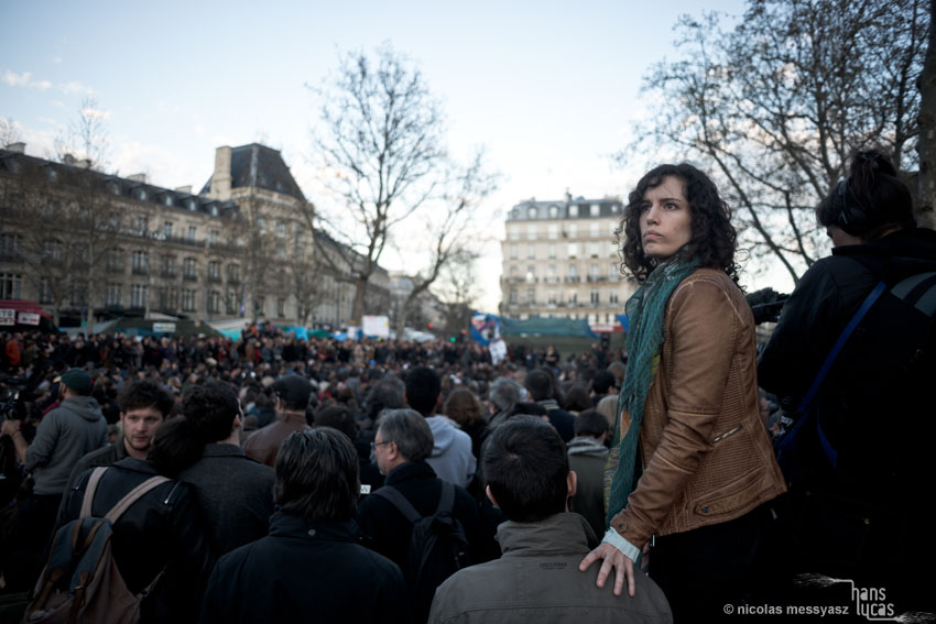 La Liberté regardant le Peuple 