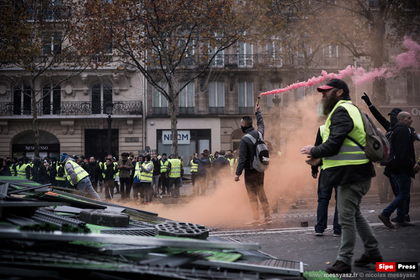 Jaune Colère : Les Champs Épuisés