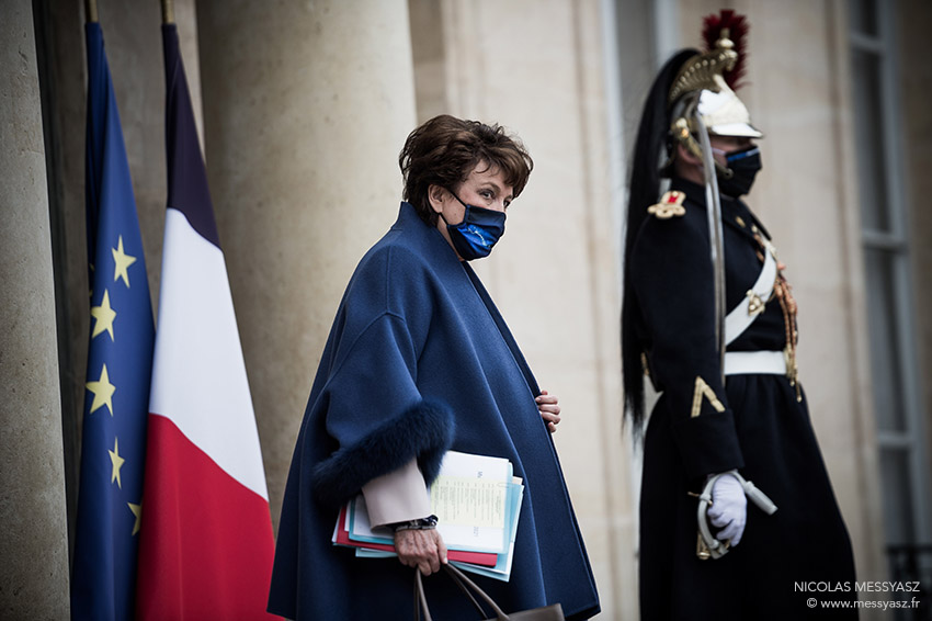 La Ministre n'a pas voulu sauver les photojournalistes, pas aujourd'hui.